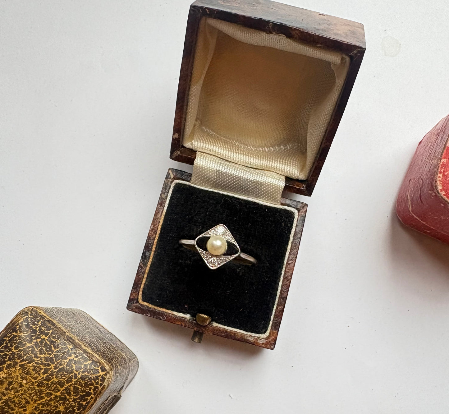 Art Deco split pearl, diamond and onyx dress ring
