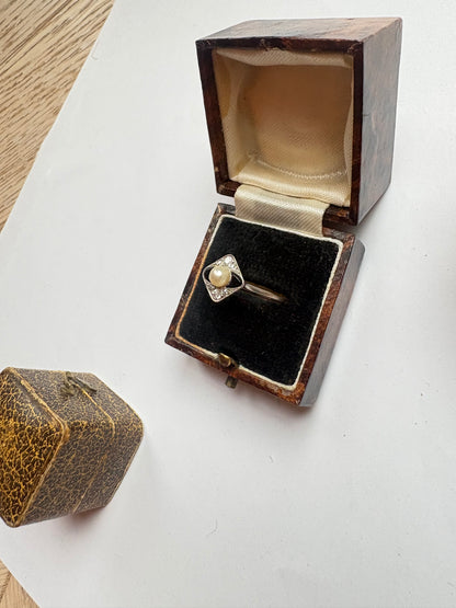 Art Deco split pearl, diamond and onyx dress ring