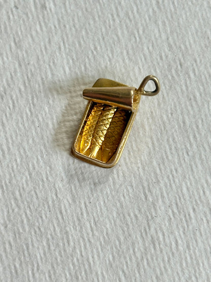 Vintage 9ct gold ,sardine, fish charm