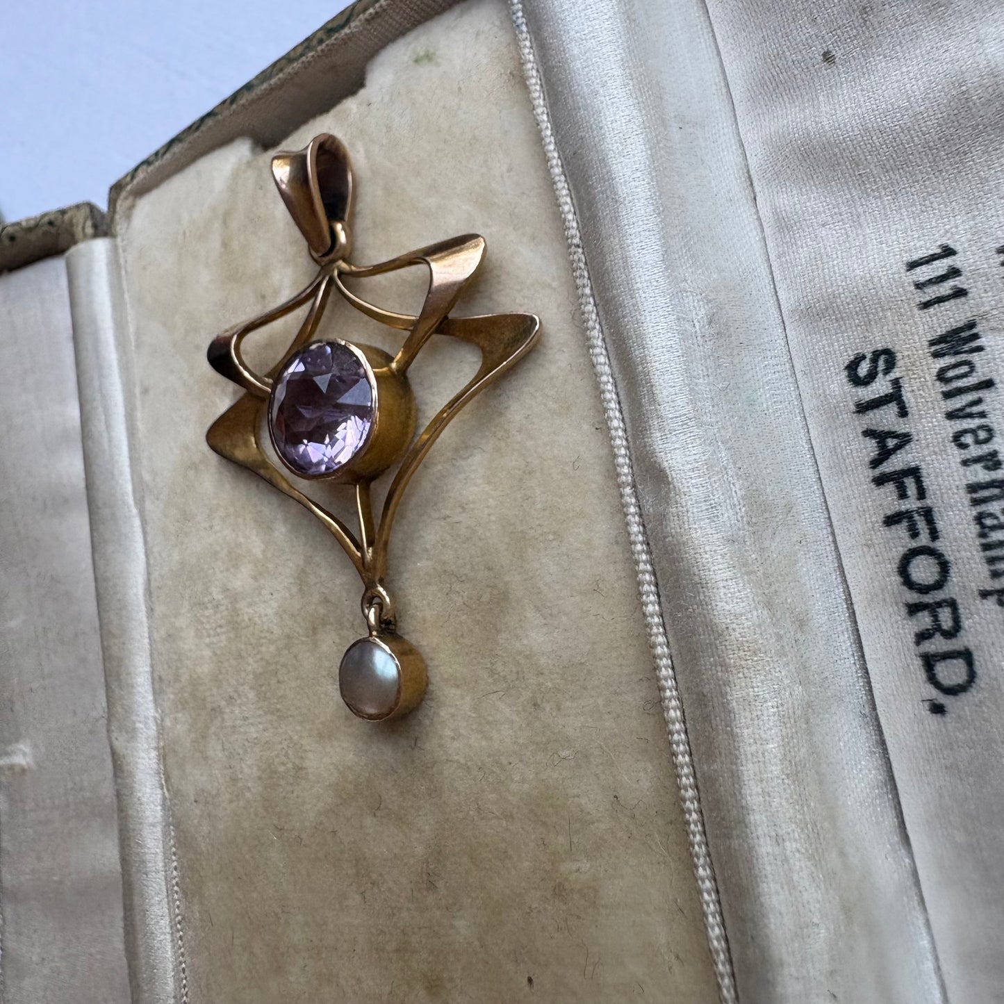 Antique Art Nouveau Gold Amethyst & Mother-of-Pearl Pendant