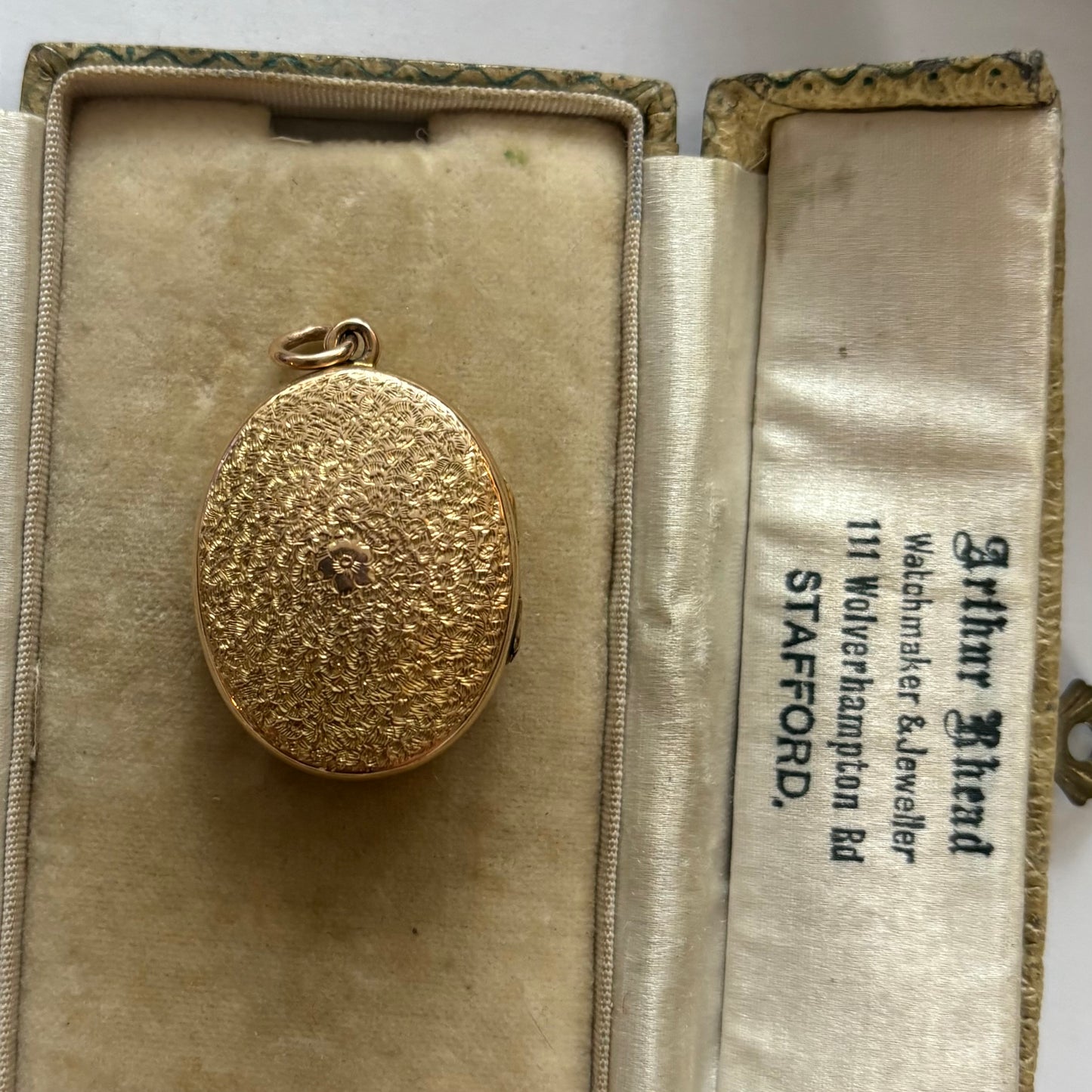 Antique Victorian gold enamel and split pearl locket