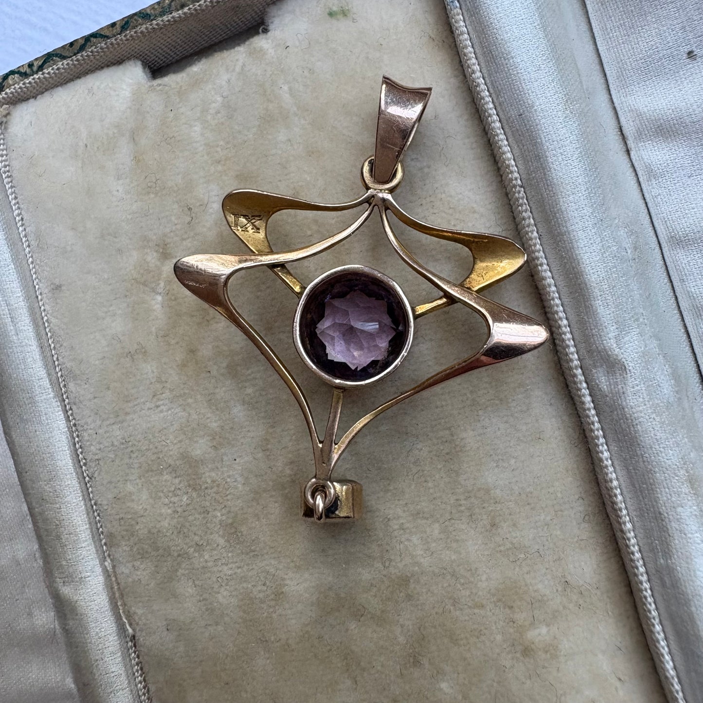 Antique Art Nouveau Gold Amethyst & Mother-of-Pearl Pendant