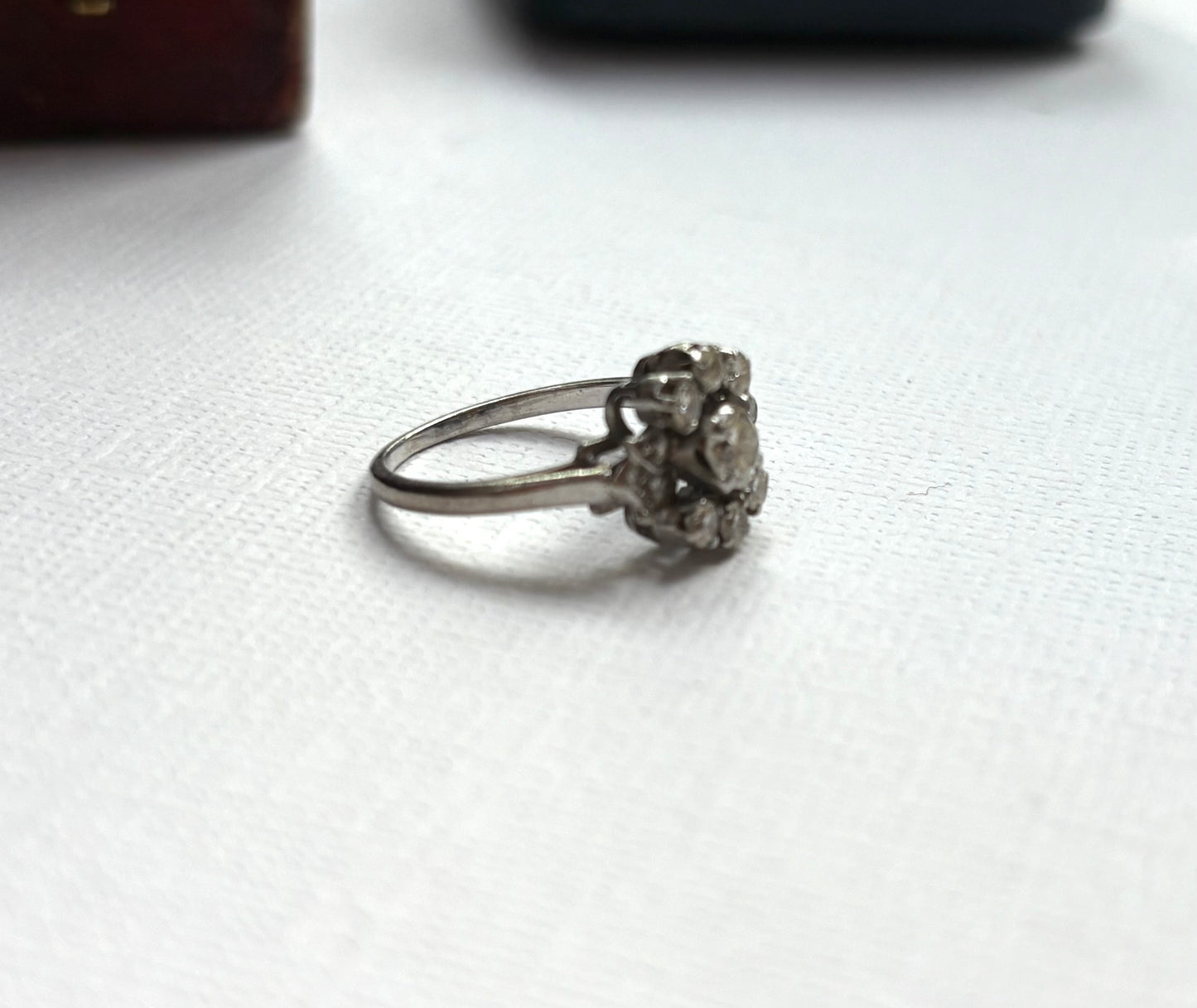 Vintage mid 20th century diamond engagment / cluster ring
