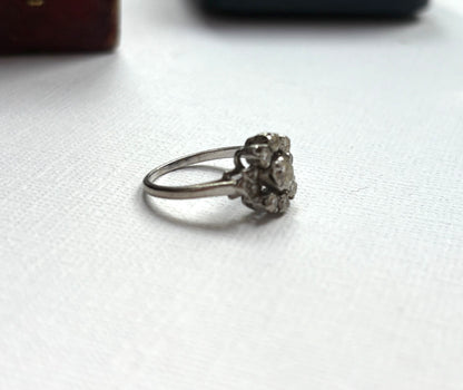 Vintage mid 20th century diamond engagment / cluster ring
