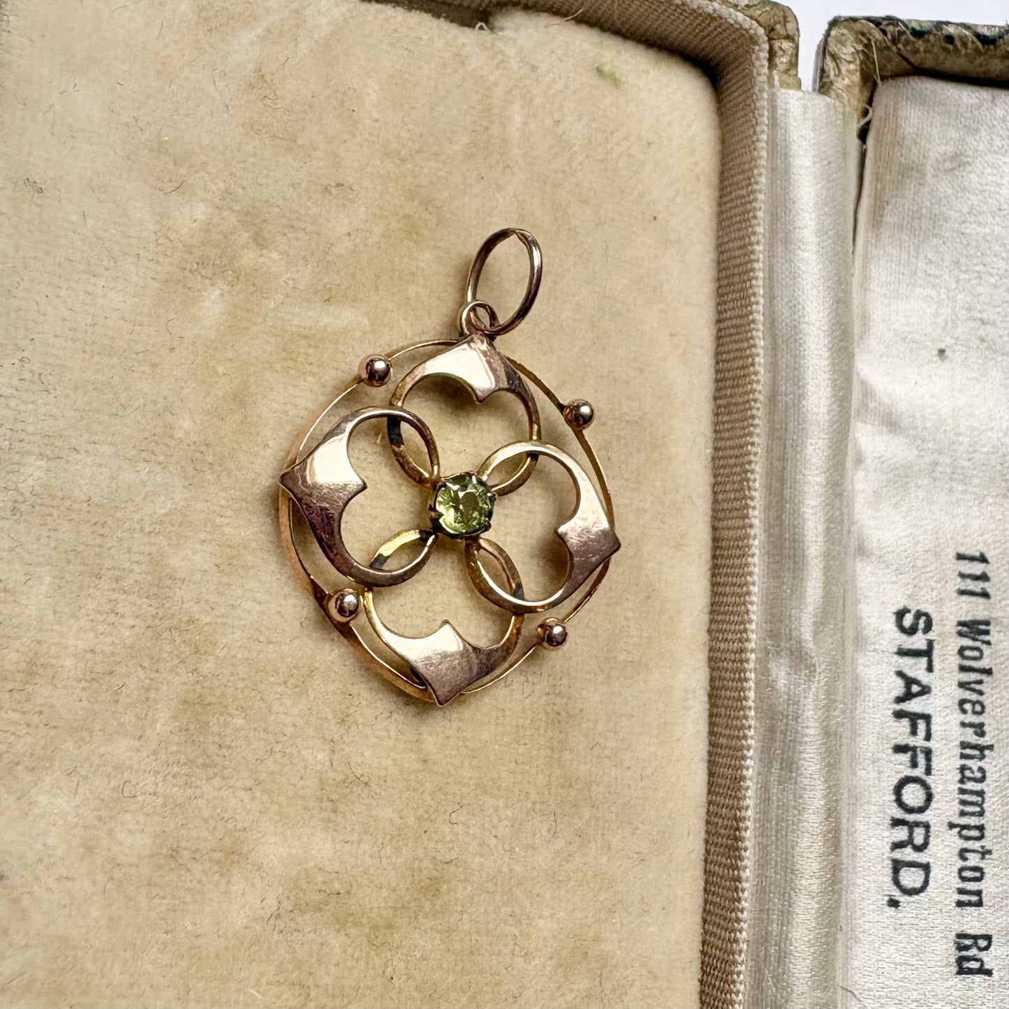 Antique Early 20th century 9ct gold peridot pendant
