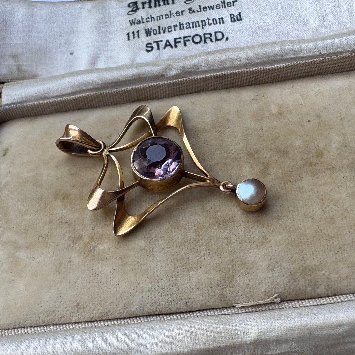 Antique Art Nouveau Gold Amethyst & Mother-of-Pearl Pendant