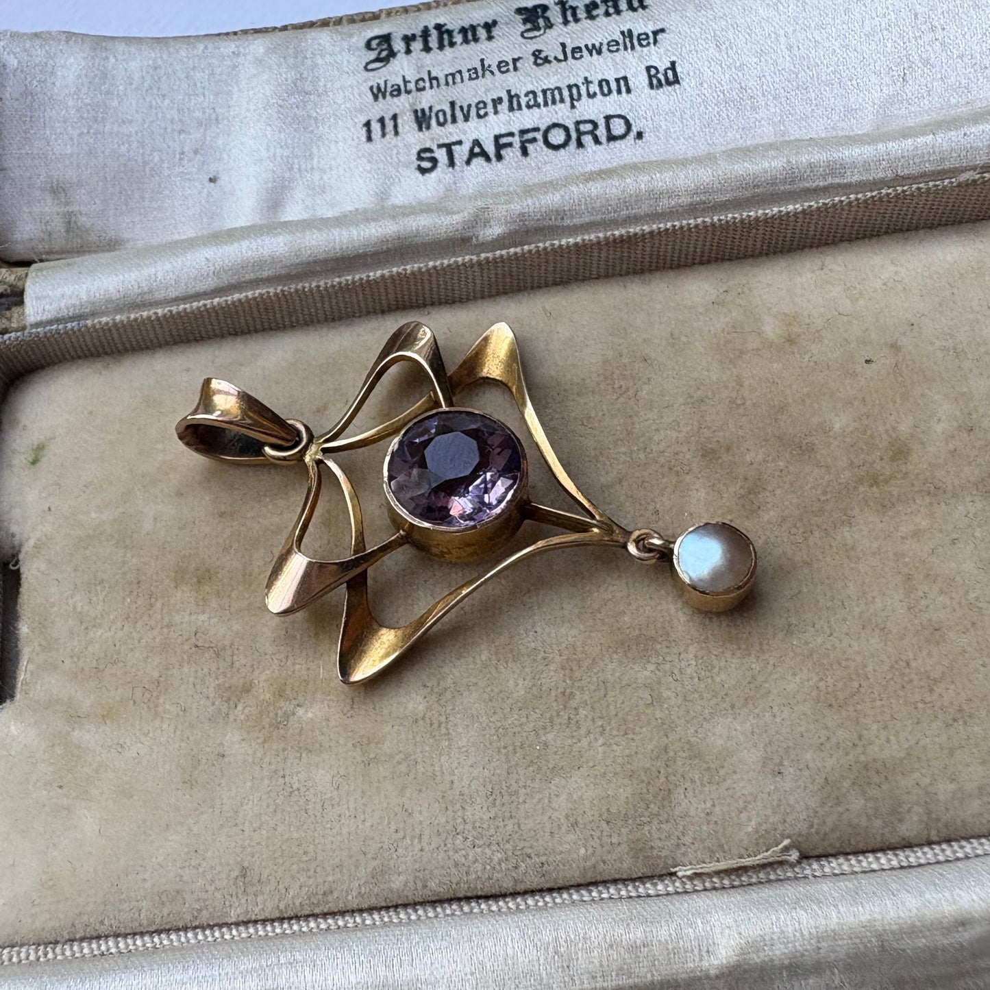 Antique Art Nouveau Gold Amethyst & Mother-of-Pearl Pendant